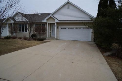805 Janet Dr, Dunkerton, IA 50626-9543