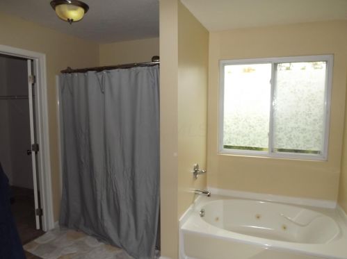 413 Alonzo Palmer St, Pataskala OH  43062-7907 exterior