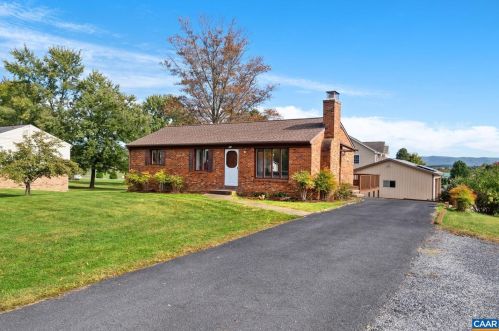 923 Keezletown Rd, Weyers Cave, VA 24486-2430