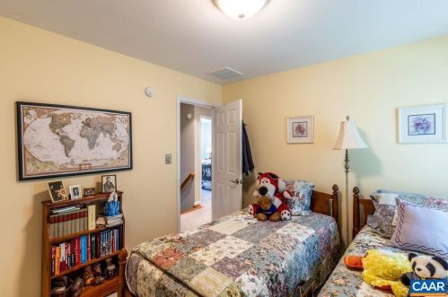 12 Seminole Trl, Bybee VA  22963-3157 exterior