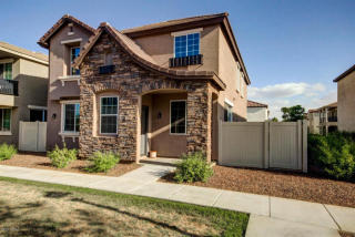 3950 Leslie Dr, Gilbert, AZ 85296-2866