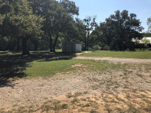 1120 Glaze Ln, Kennedale, TX