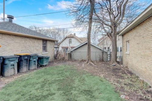 2339 60th St, Milwaukee WI  53219-2129 exterior