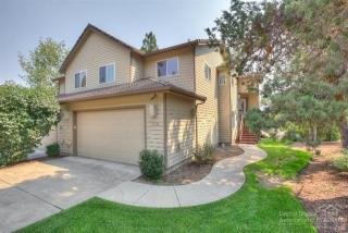 3148 Quiet River Ln, Bend, OR 97701-7549