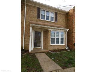5507 Old Guard Cres, Virginia Beach VA  23462-7318 exterior