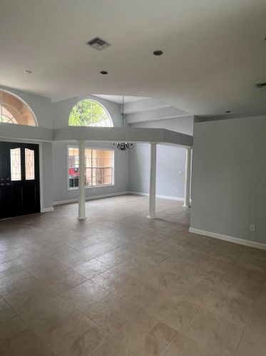 1306 Cottonwood Cv, Fort Pierce FL  34986-2002 exterior