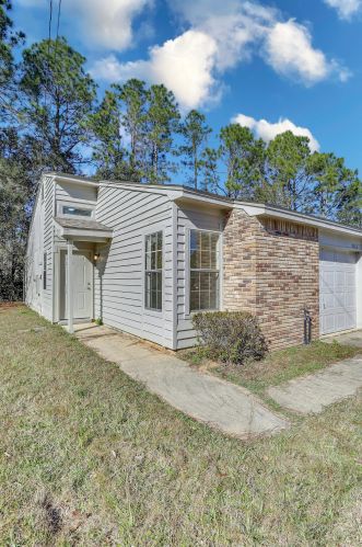 8262 Continental Ct, Pensacola, FL 32506-3668