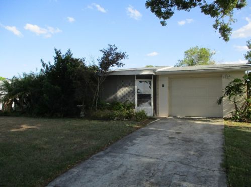 5300 Eagle Dr, Tarpon Springs, FL 34690-2117