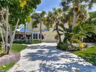 3728 Gulf Dr, Sanibel, FL 33957-5321