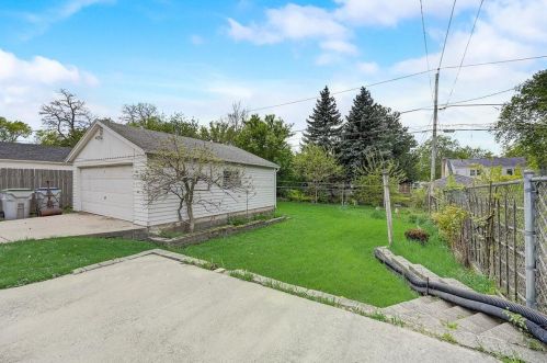 239 60, Milwaukee WI 53219-2131 exterior