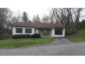 3213 Grandview Dr, Kingsport, TN 37660-2109