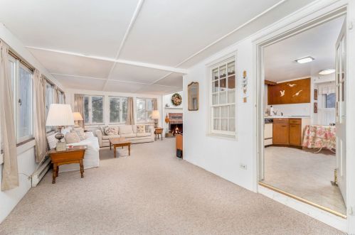 18 Walnut Ave, East Quogue, NY 11942-4347