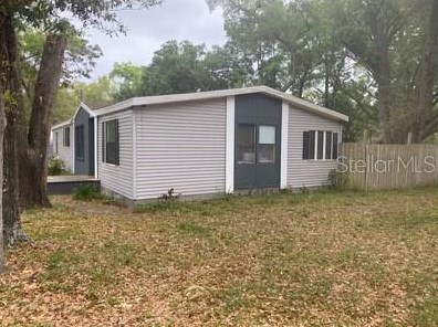 16734 2nd Street Rd, Silver Springs FL  34488-5349 exterior