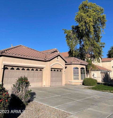 8774 Lane Ave, Glendale AZ  85305-3972 exterior