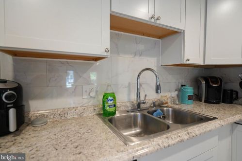 411 6th St, Laurel DE  19956-1363 exterior