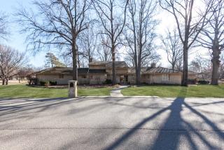 30 Mission Rd, Wichita, KS 67206-2015