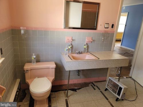 25 Chippewa Trl, Browns Mills NJ 08015-6458 exterior