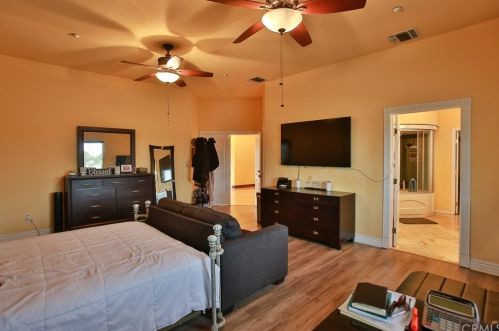 8816 Elston Ave, Downey CA  90240-2225 exterior