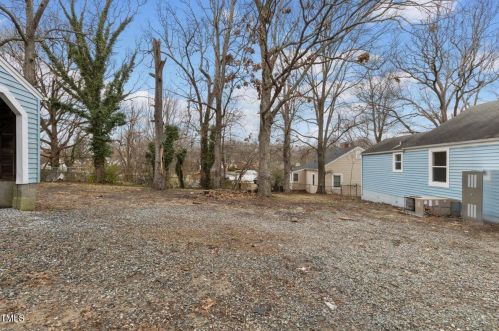 921 Graham St, Burlington NC  27217-6062 exterior