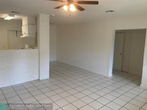 918 32nd Ave, Hollywood FL  33021-5519 exterior