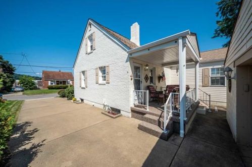 2846 Economy St, Ambridge PA  15003-1433 exterior