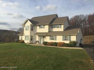 2235 Mountain Laurel Dr, Effort, PA 18330-9078