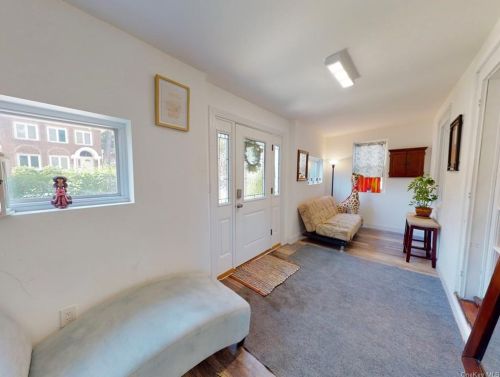 573 3rd St, Mount Vernon, NY 10553-1801