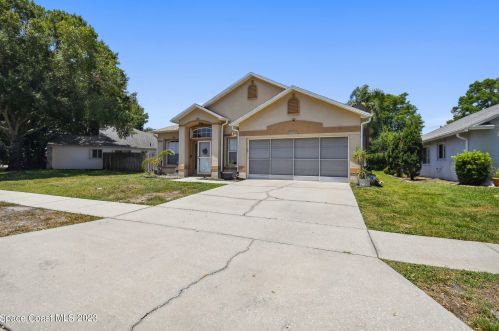 4848 Erin Ln, Melbourne, FL 32940-7154