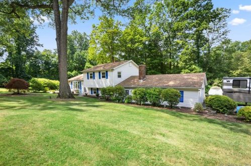 48 Edgewood Rd, North Branford, CT 06471-1466