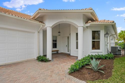 2951 Twin Oaks Way, West Palm Beach, FL 33414-7021