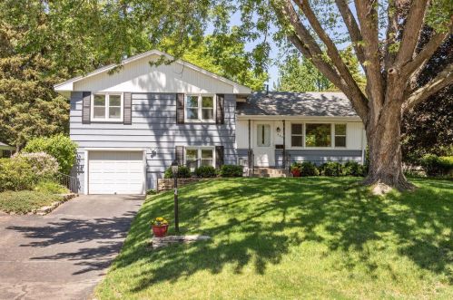 8800 Zenith Rd, Minneapolis, MN 55431-1858