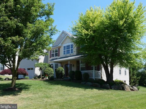 105 Jessica Cir, Collegeville, PA 19473-1689