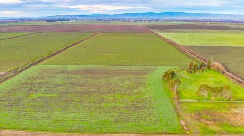 6025 Rio Dixon Rd, Liberty Farms, CA 95620-9654