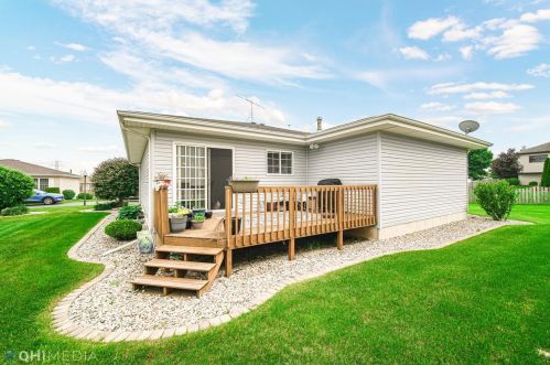 11625 Homestead Vlg Ct, Dyer IN 46373-9141 exterior