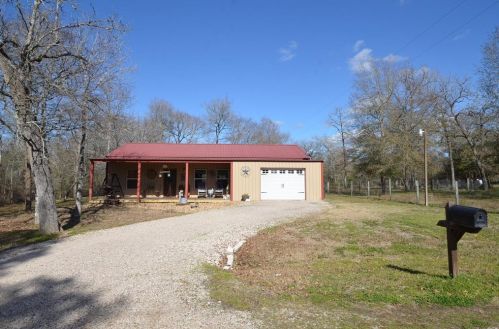 38322 Cork St, Hempstead TX  77445-7408 exterior