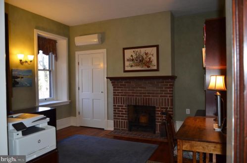 205 Lippincott Ave, Riverton NJ  08077-1309 exterior
