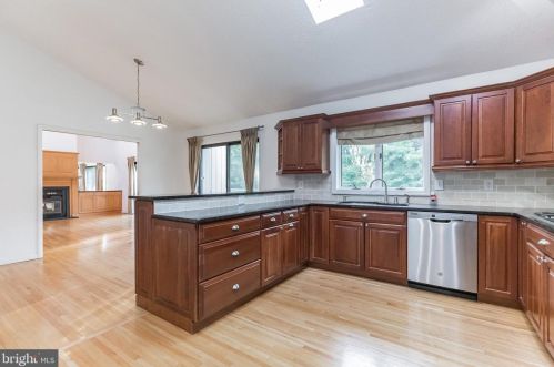 12 Oak Pl, Princeton NJ  08540-4745 exterior