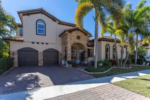 4102 Artesa Dr, Boynton Beach FL  33436-2628 exterior