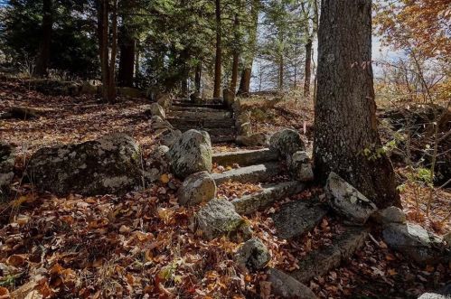 18 Patterson Brook Rd, Tuxedo Park NY  10987-4121 exterior