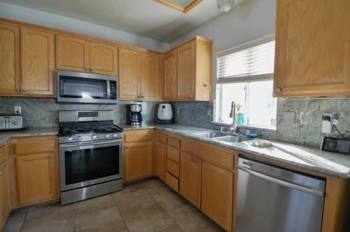 607 Grape St, Los Banos CA  93635-6372 exterior