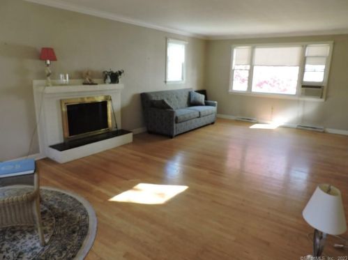 73 West Rd, Wapping, CT 06074-1926