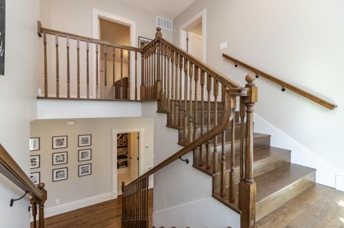 539 Holly Ave, Saint Paul MN 55102-2210 exterior