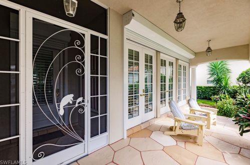5823 Charlton Way, Naples, FL 34119-9506