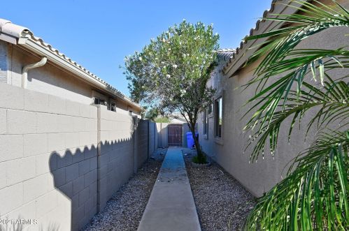 4343 Walnut Rd, Gilbert AZ 85298-8317 exterior