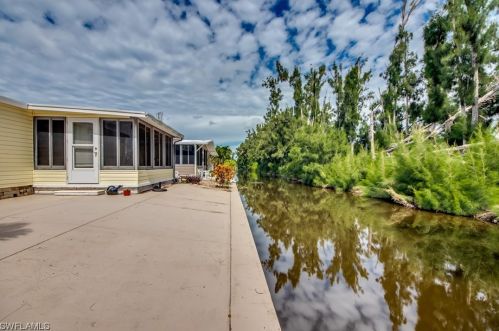 7196 Drum Dr, Saint James City FL  33956-2726 exterior