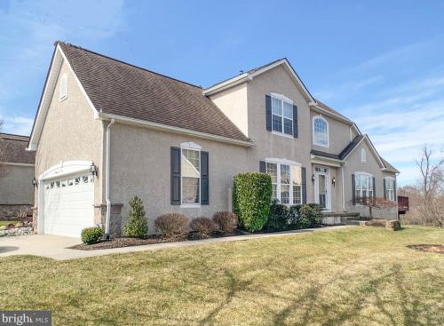 61 Betts Dr, Washington Crossing, PA 18977-1356