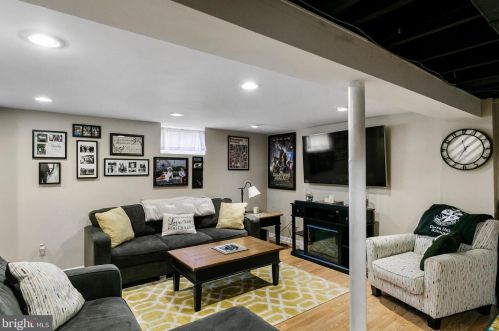 136 Franklin St, Auburn NJ  08085-1236 exterior