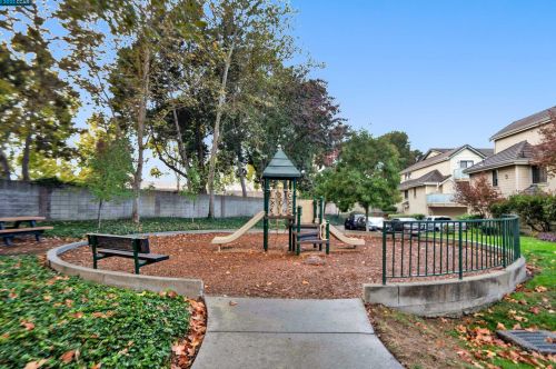 3043 Fostoria Cir, Danville CA  94526-5562 exterior