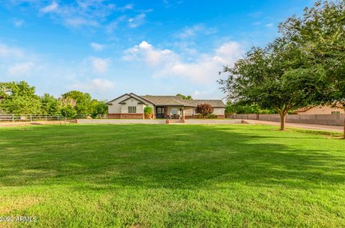 18445 Happy Rd, Queen Creek, AZ 85142-7194