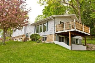 1215 Sylvan St, Wausau, WI 54403-2330